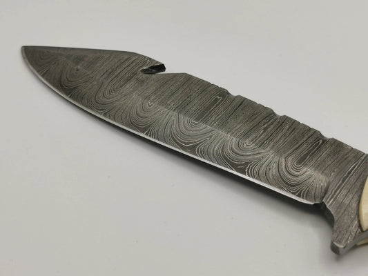 Couteau de chasse en Damas - Le Frégat Hosteel