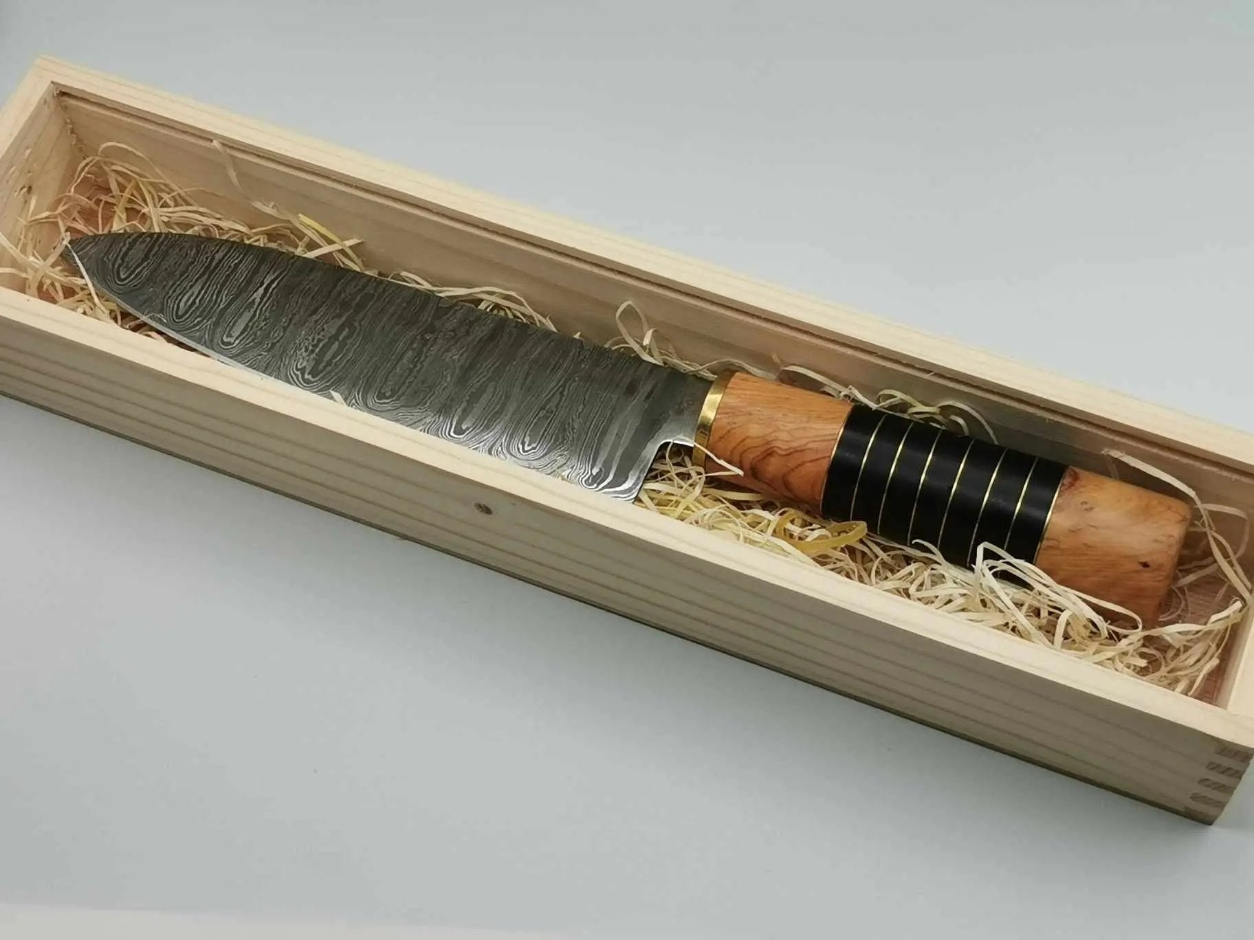 Couteau de Cuisine en Damas - Le Ying Hosteel