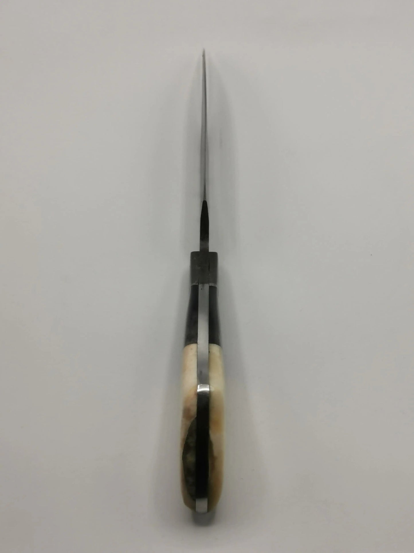 Couteau de Chasse en Damas - L’Albaron Hosteel