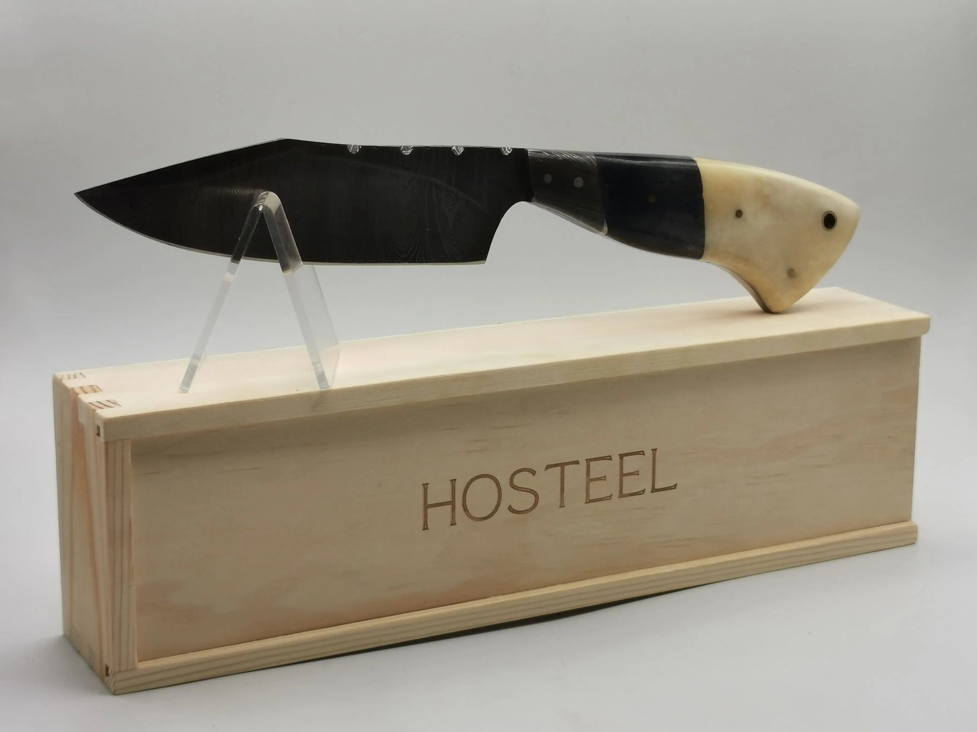 Couteau de Chasse en Damas - L’Albaron Hosteel