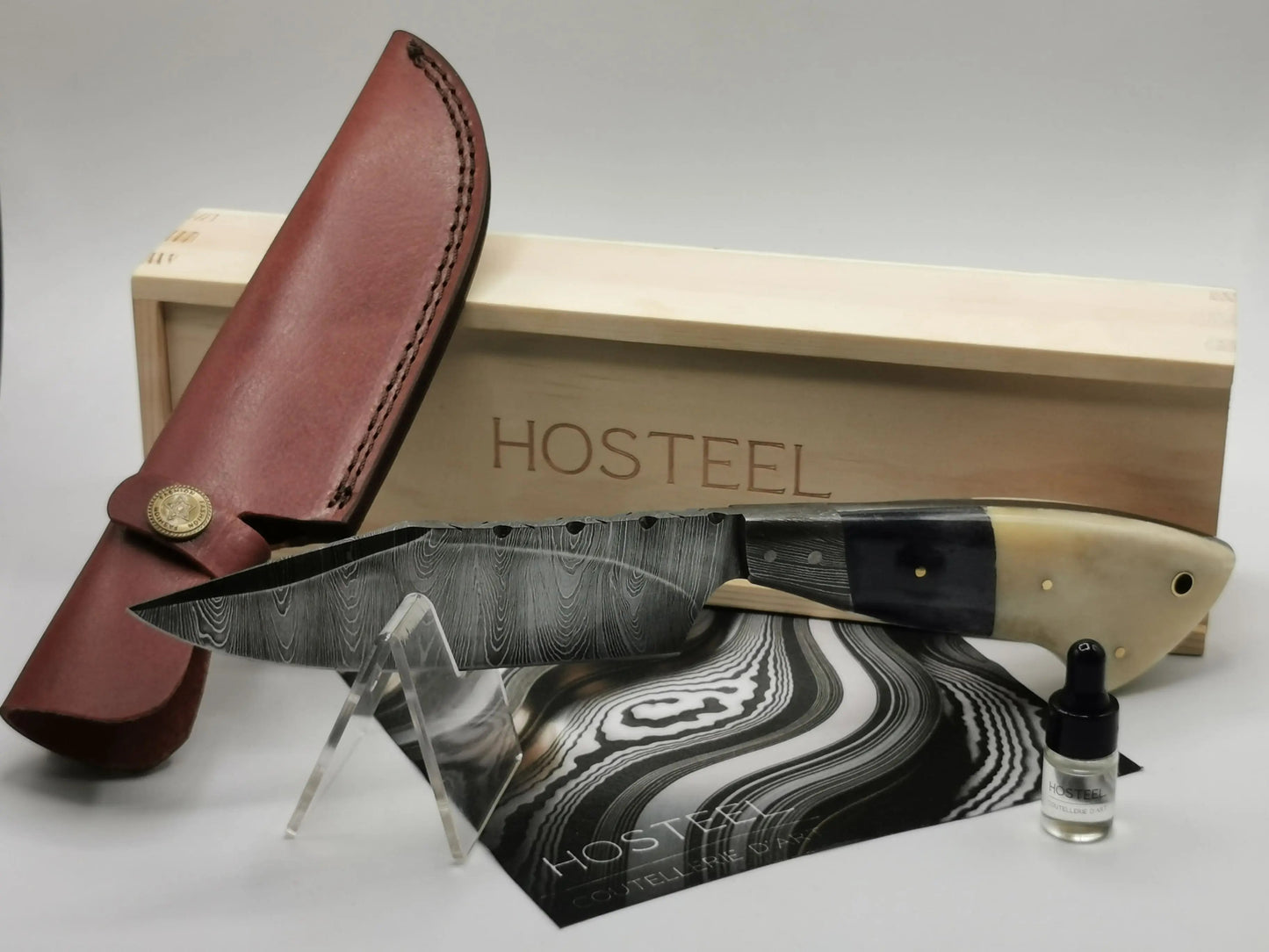 Couteau de Chasse en Damas - L’Albaron Hosteel