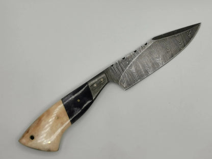Couteau de Chasse en Damas - L’Albaron Hosteel