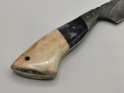 Couteau de Chasse en Damas - L’Albaron Hosteel