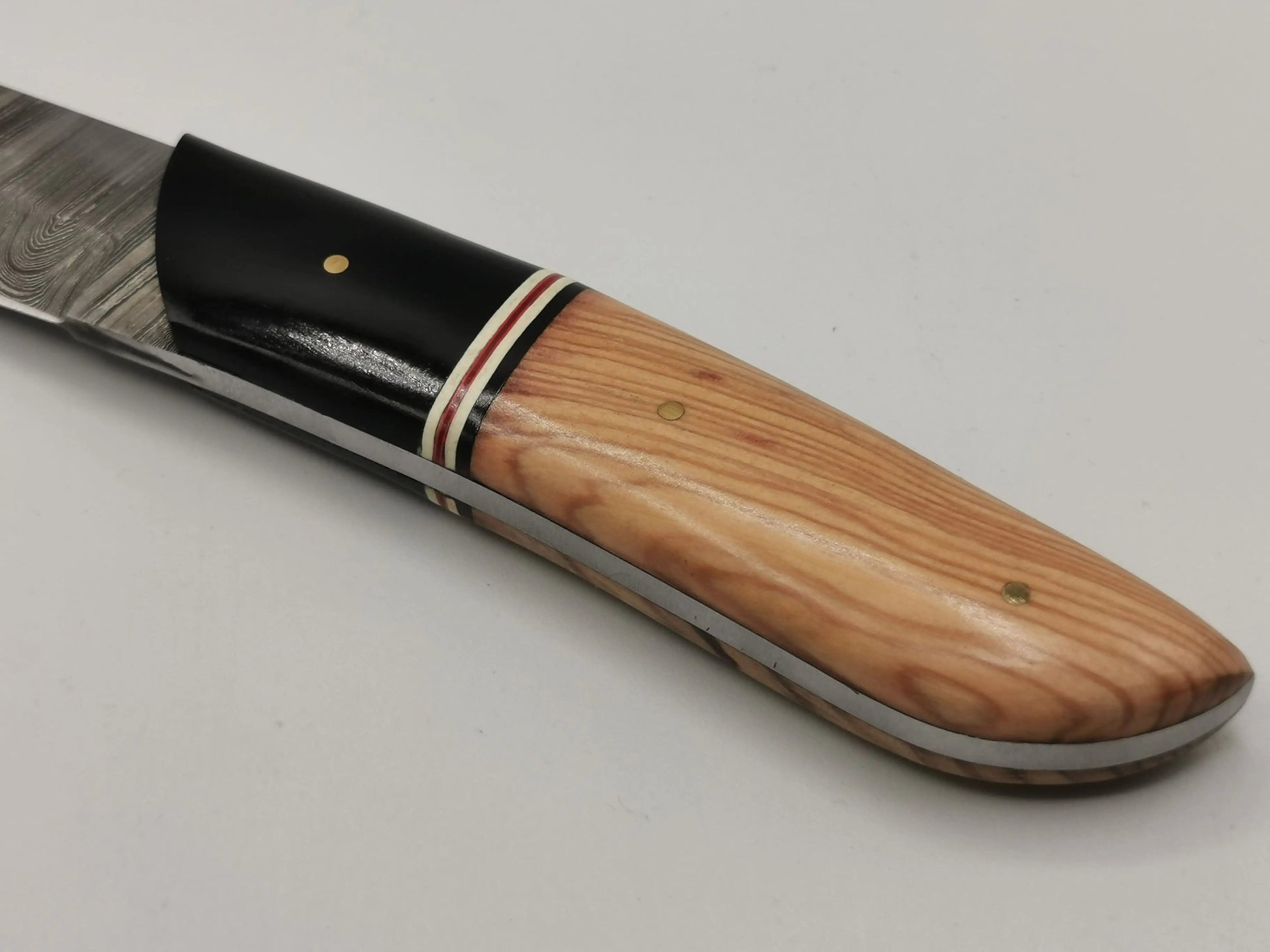 Couteau de Chasse en Damas - L'Auriac Hosteel