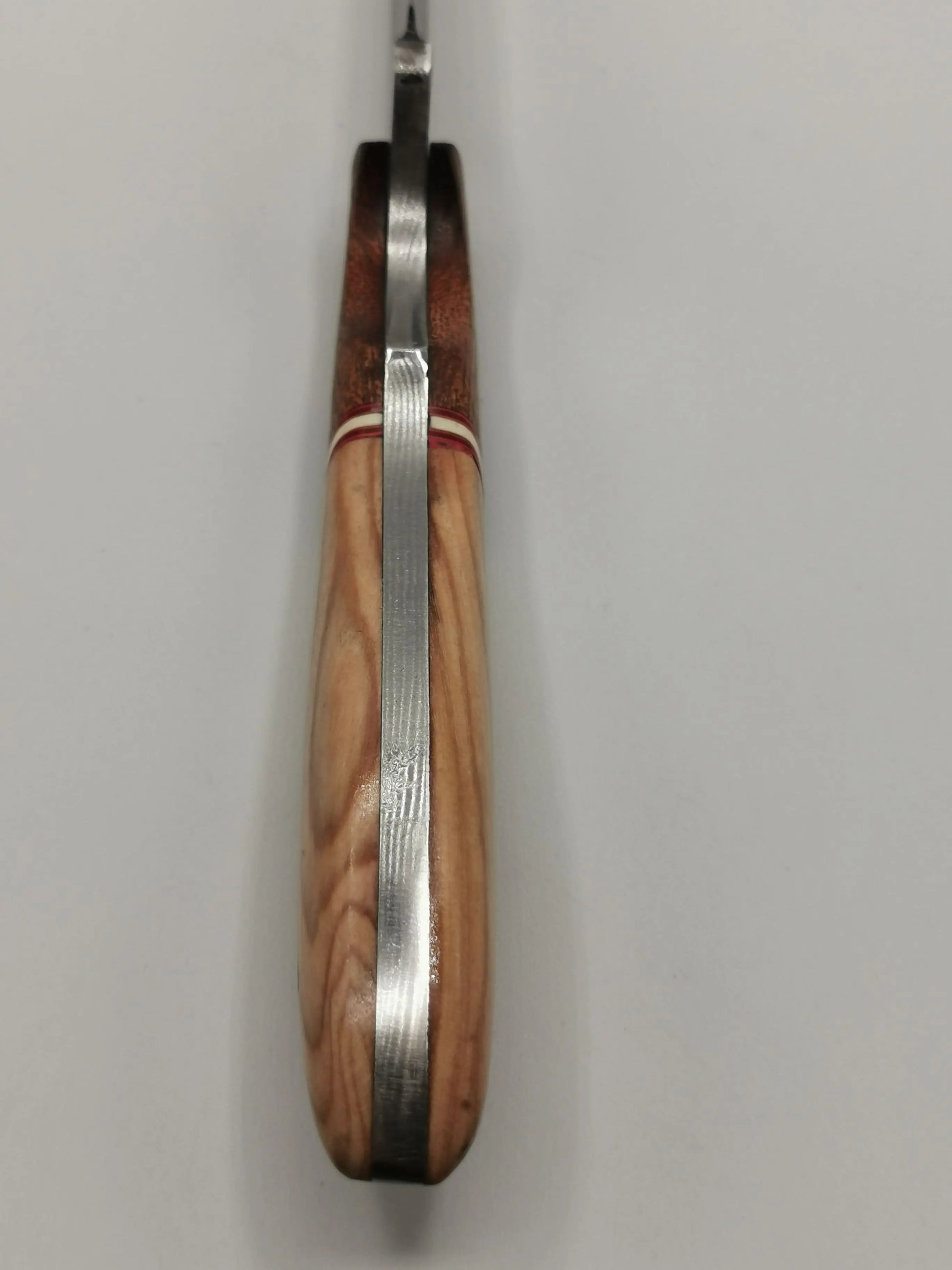 Couteau de Chasse en Damas - L'Olivou Hosteel