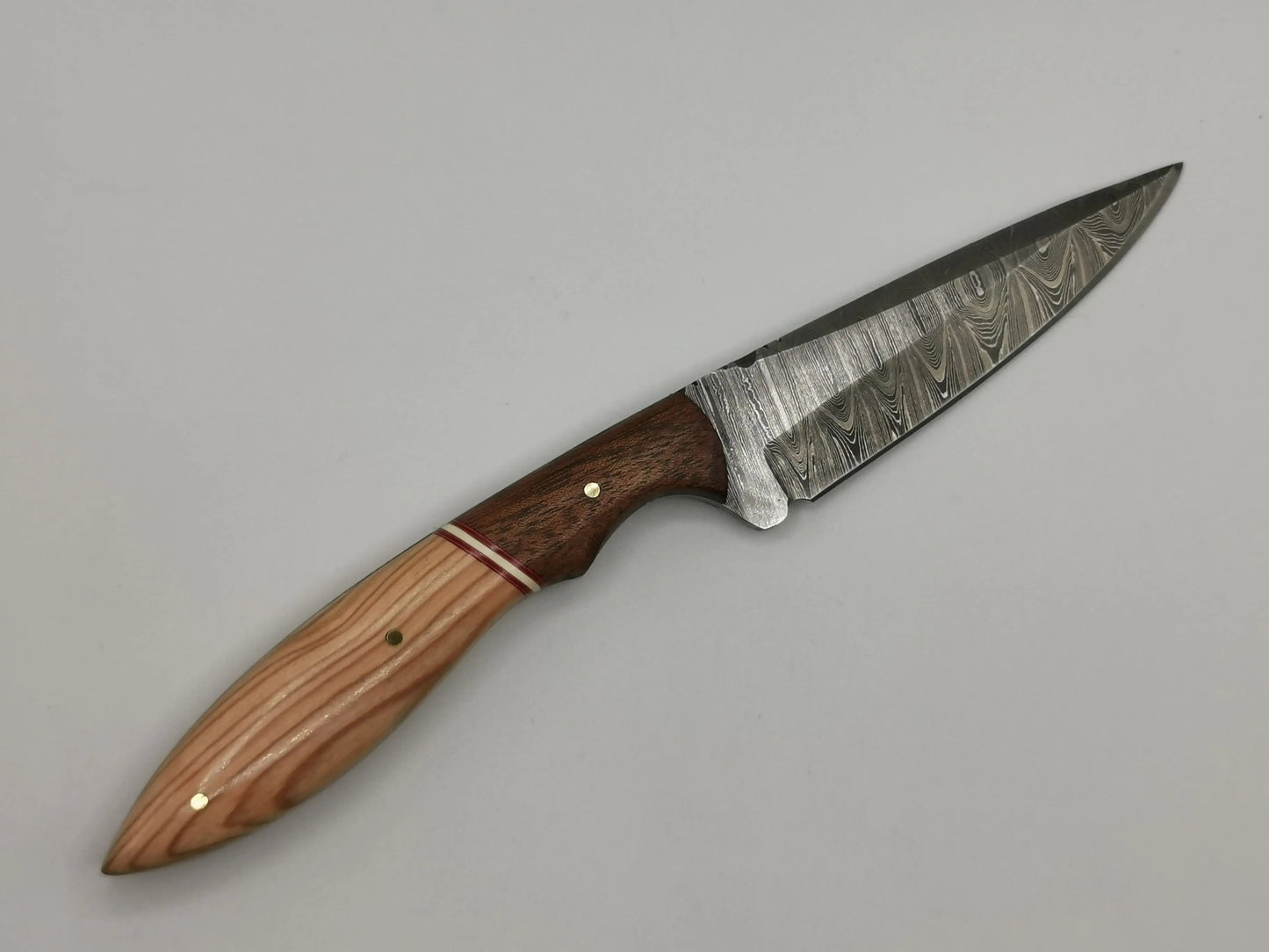 Couteau de Chasse en Damas - L'Olivou Hosteel