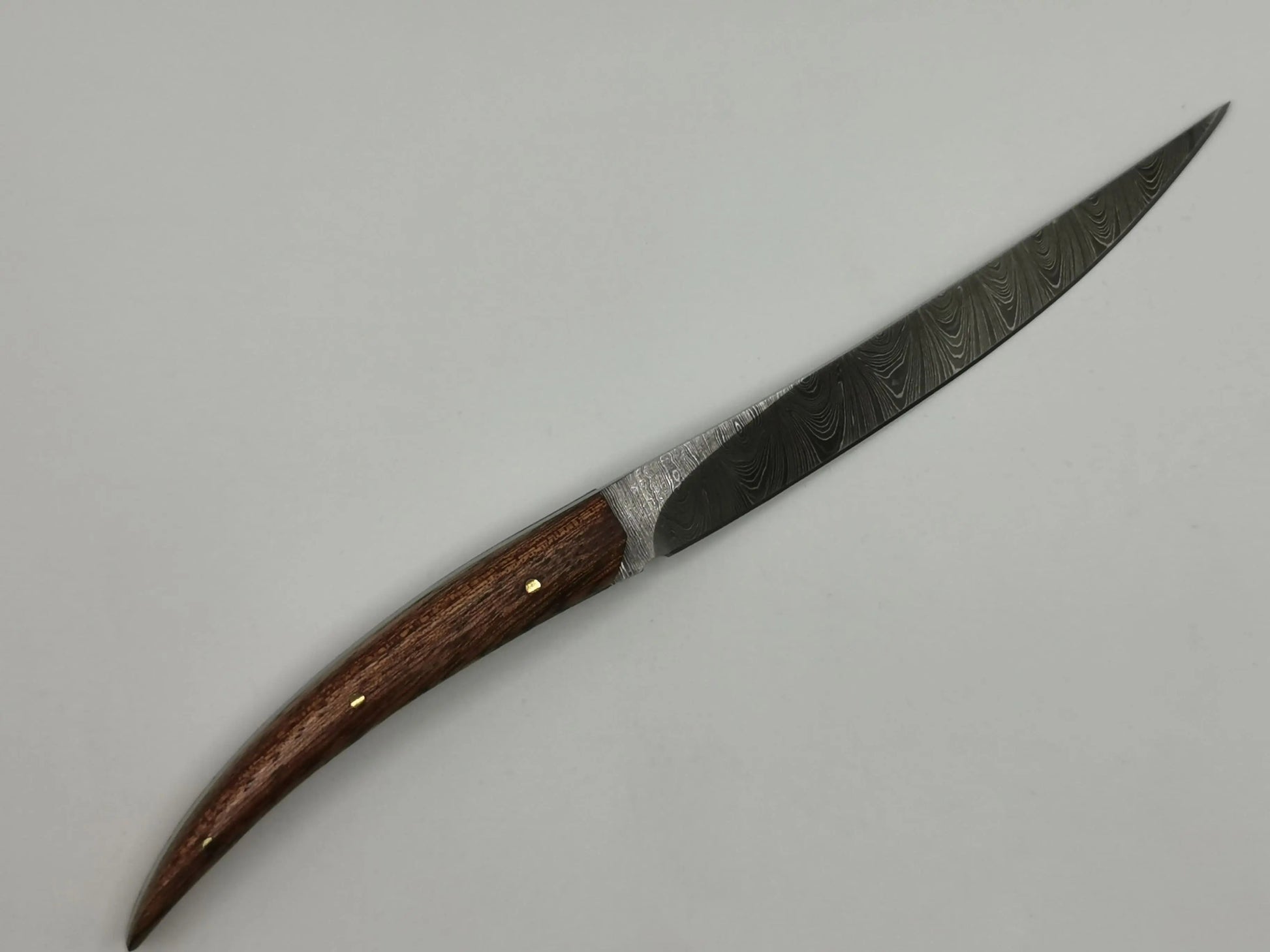 Couteau de Chasse en Damas - Le Camarguais Hosteel