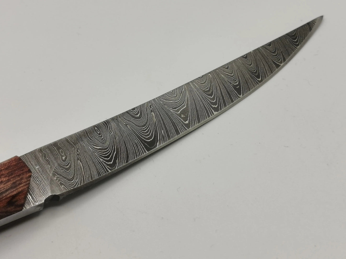 Couteau de Chasse en Damas - Le Camarguais Hosteel