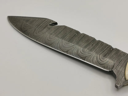 Couteau de chasse en Damas - Le Frégat Hosteel