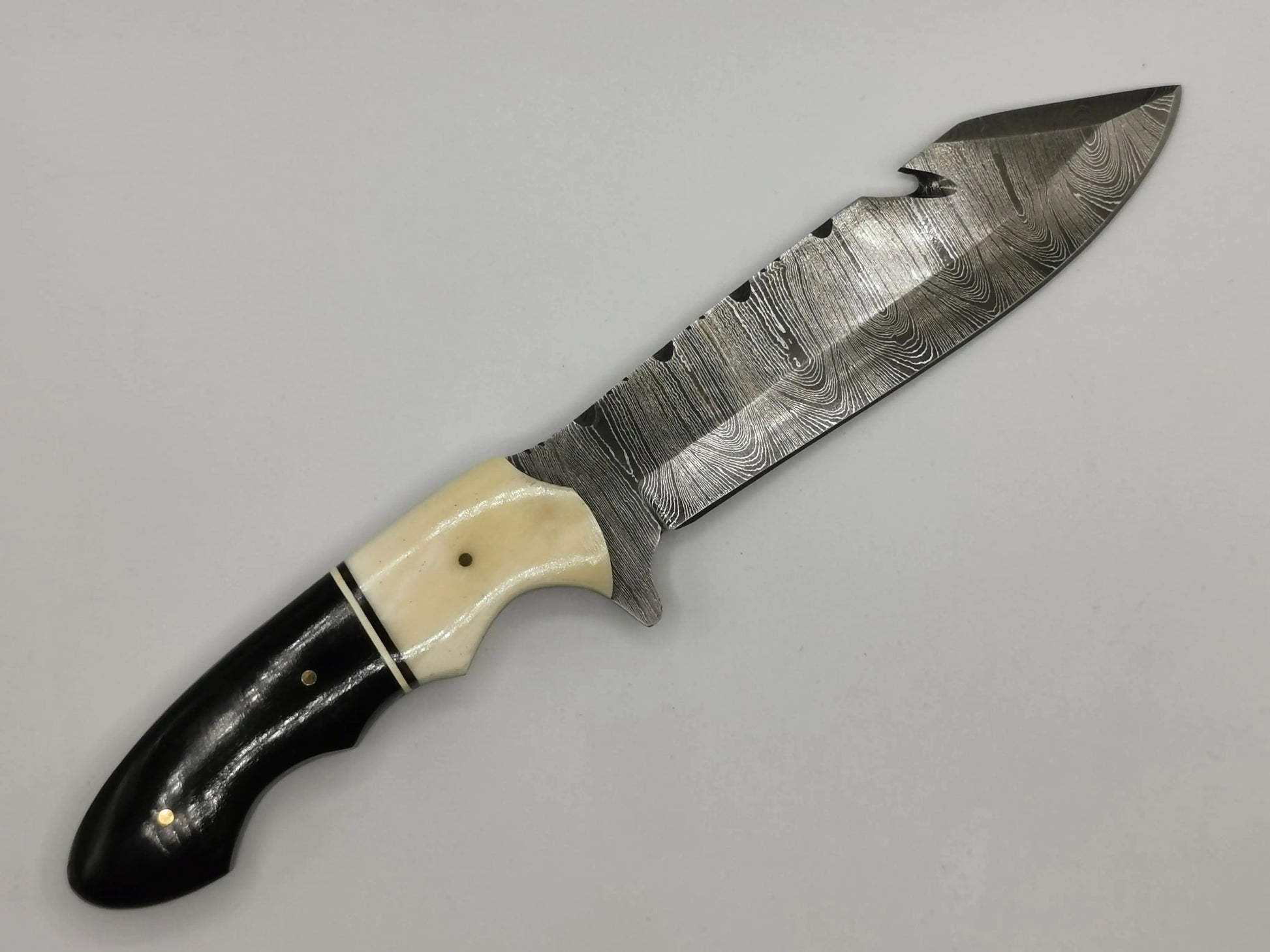 Couteau de chasse en Damas - Le Frégat Hosteel