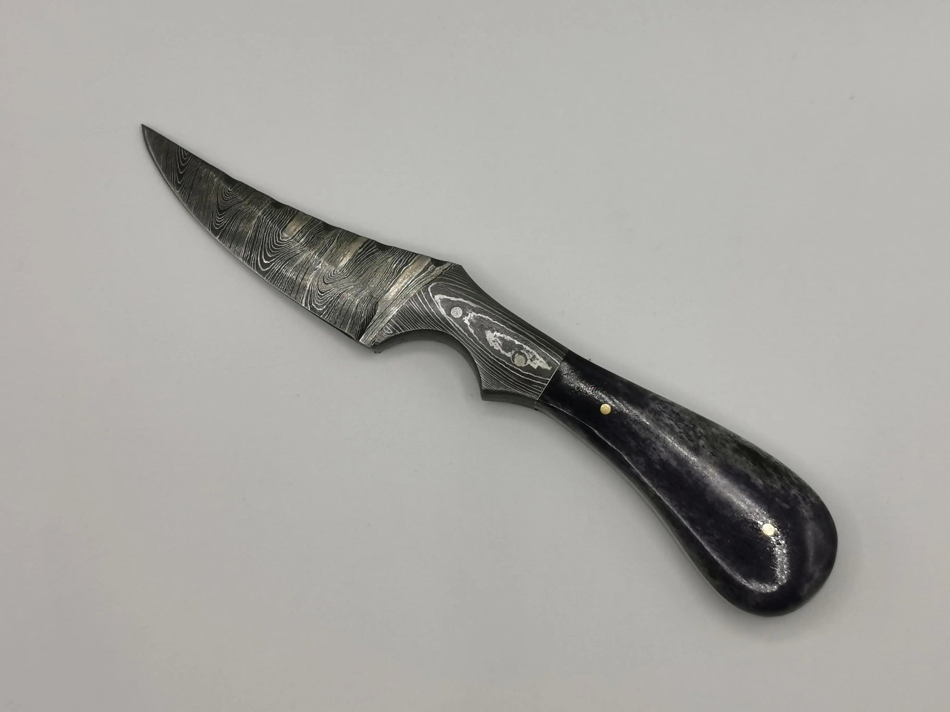 Couteau de Chasse en Damas - Le Lavandou Hosteel