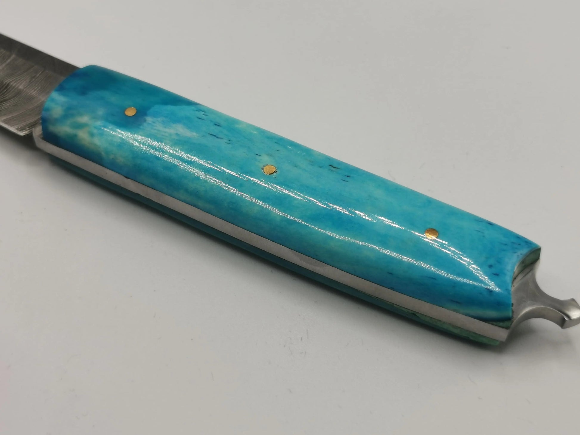 Couteau de Chasse en Damas - Le Mistral Hosteel