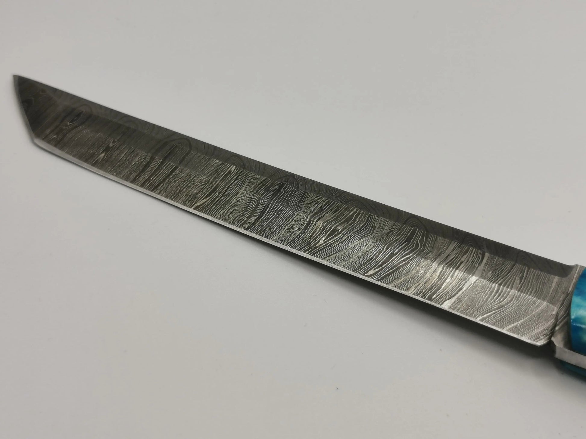 Couteau de Chasse en Damas - Le Mistral Hosteel