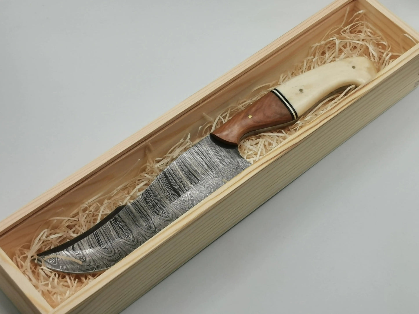 Couteau de Chasse Damas - Le Rustrel Hosteel