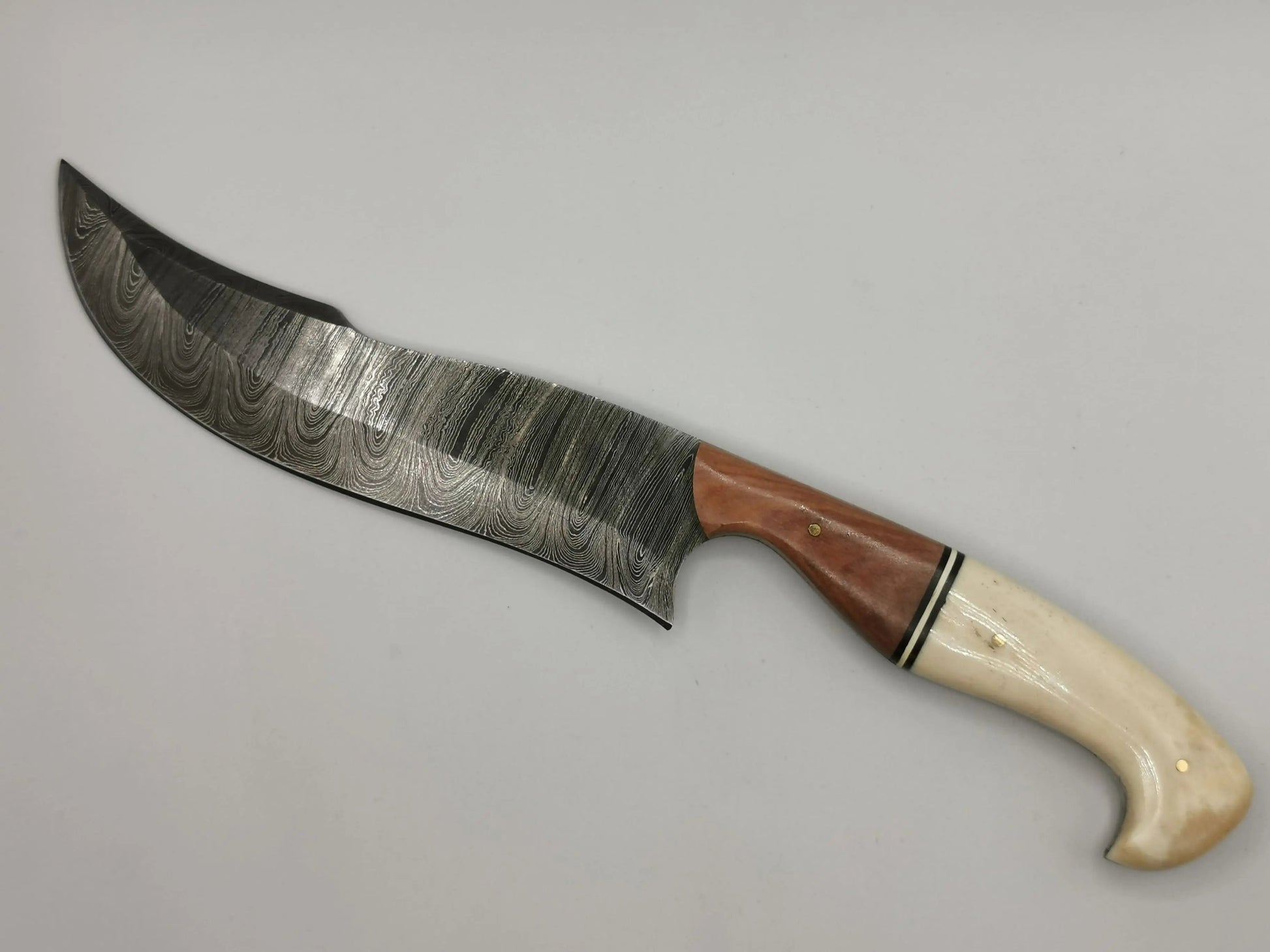 Couteau de Chasse Damas - Le Rustrel Hosteel