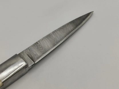 Couteau de Chasse en Damas - Le Sable d'Or Hosteel