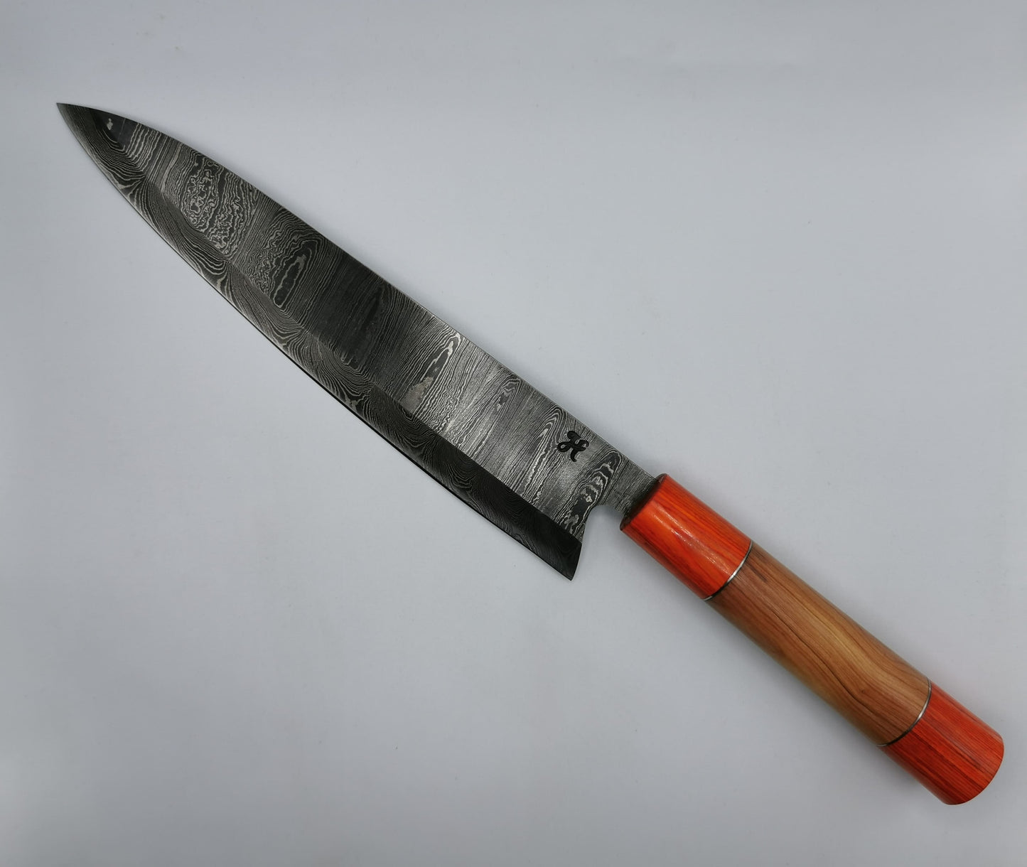 Couteau de chef gyuto acier damas L'Estérel manche bois de noyer et pakka - Coutellerie Hosteel