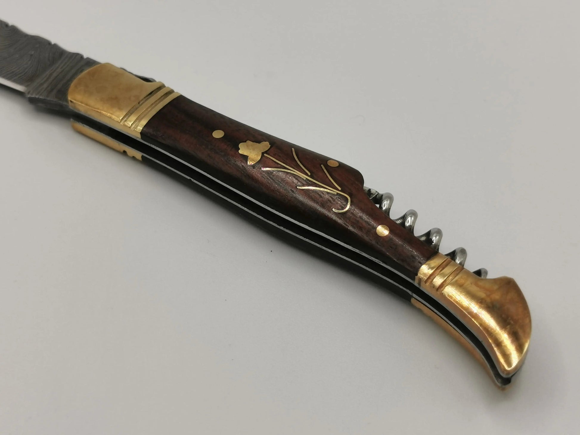 Couteau de Poche en Damas - L'Arlésien Hosteel