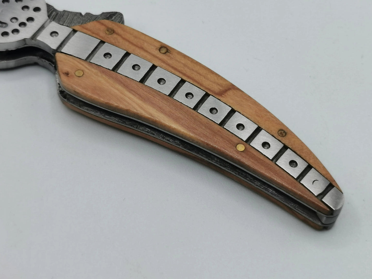 Couteau de Poche en Damas - L'Aubanel Hosteel