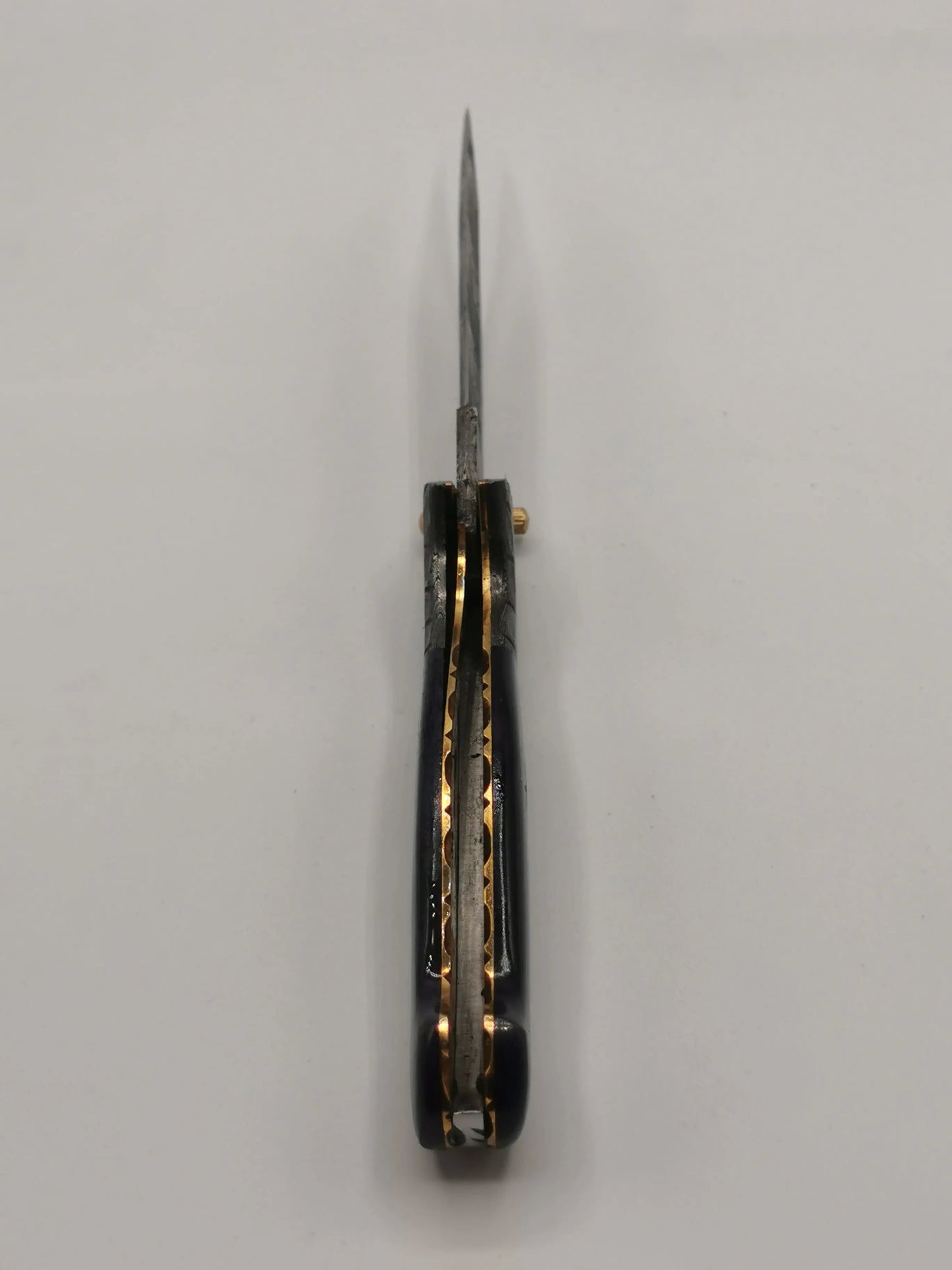 Couteau de Poche en Damas - L'Oustaou Hosteel