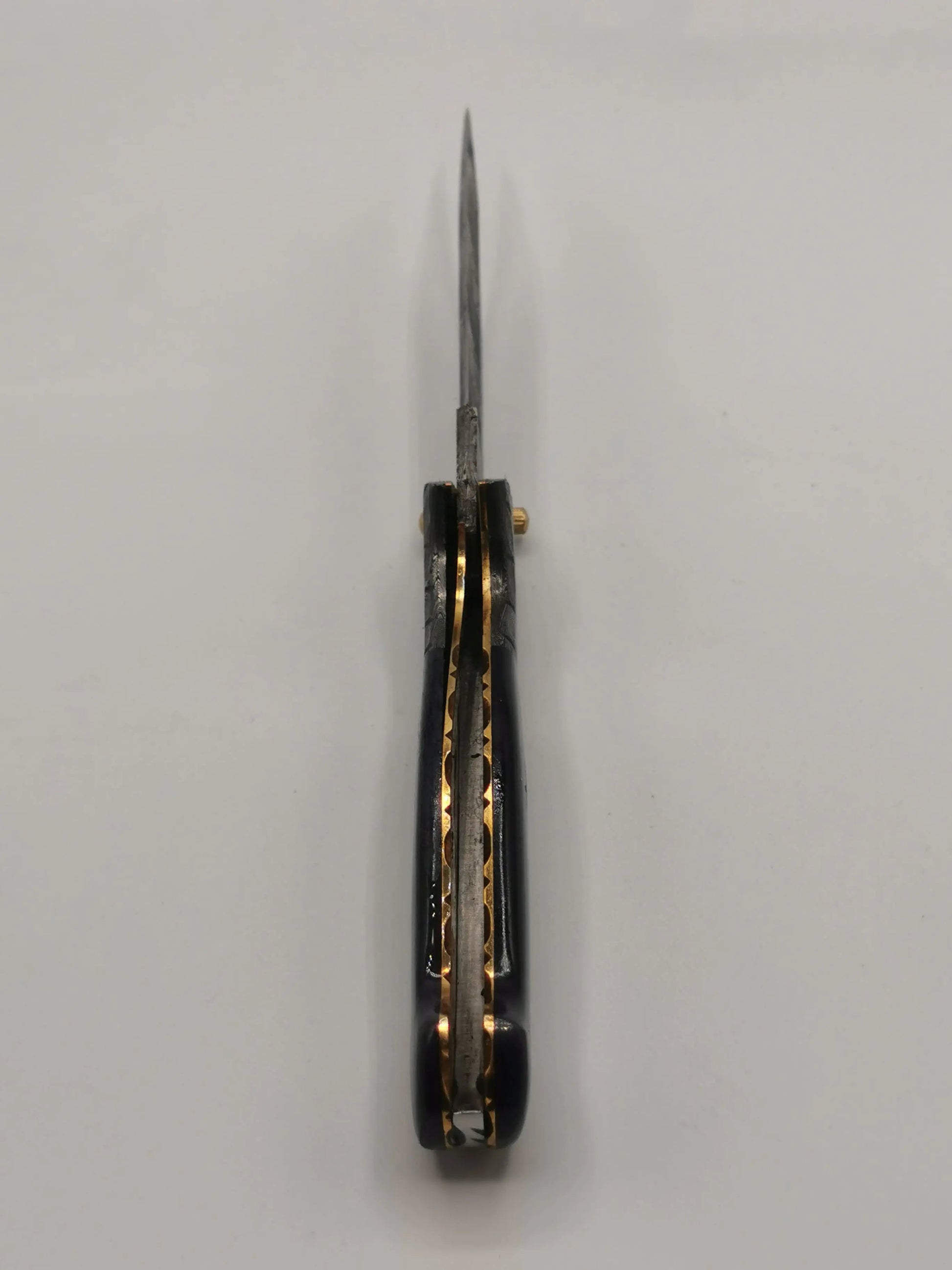 Couteau de Poche en Damas - L'Oustaou Hosteel