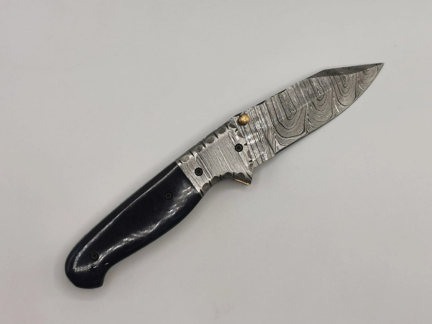 Couteau de Poche en Damas - L'Oustaou Hosteel