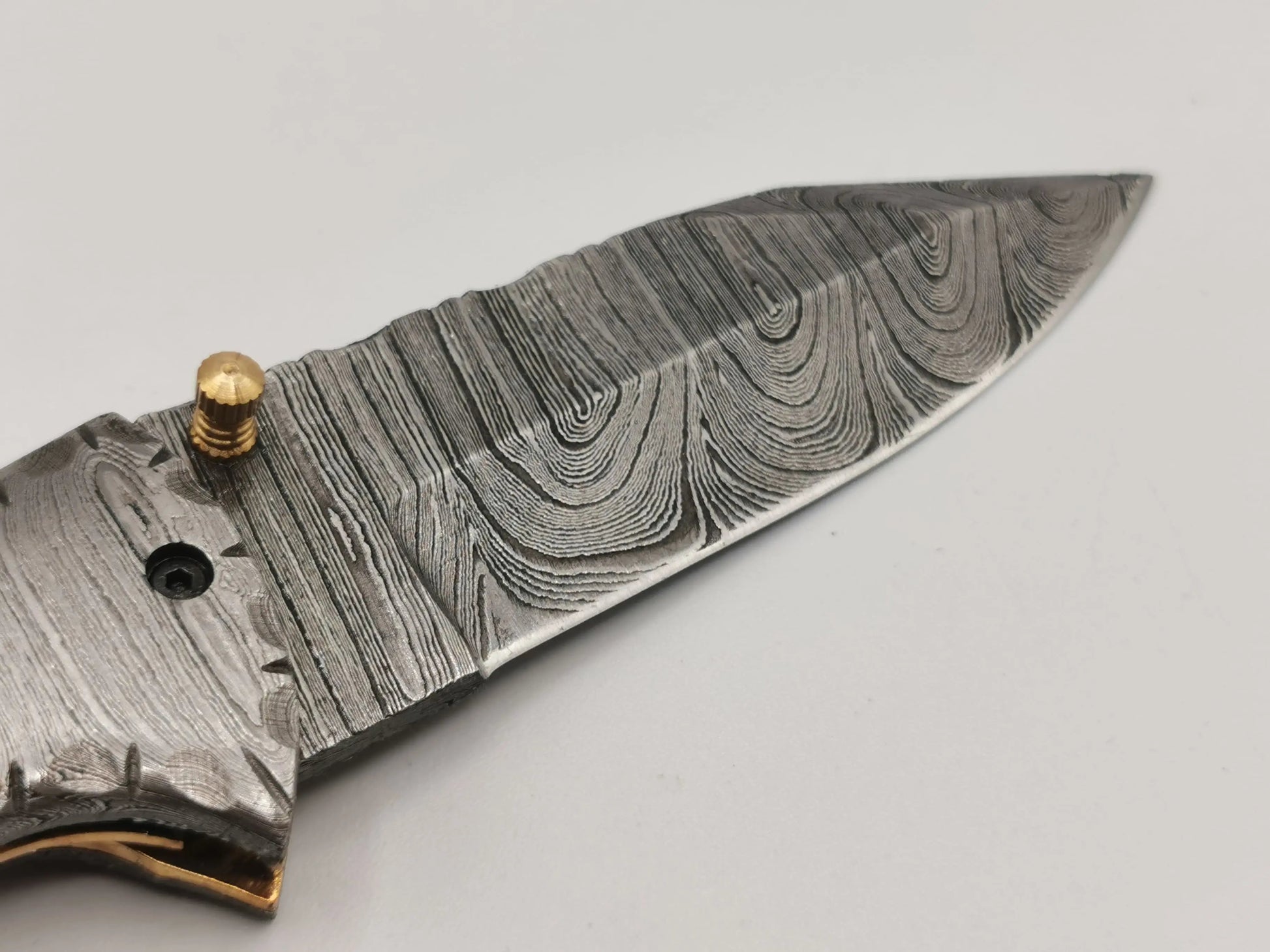 Couteau de Poche en Damas - L'Oustaou Hosteel