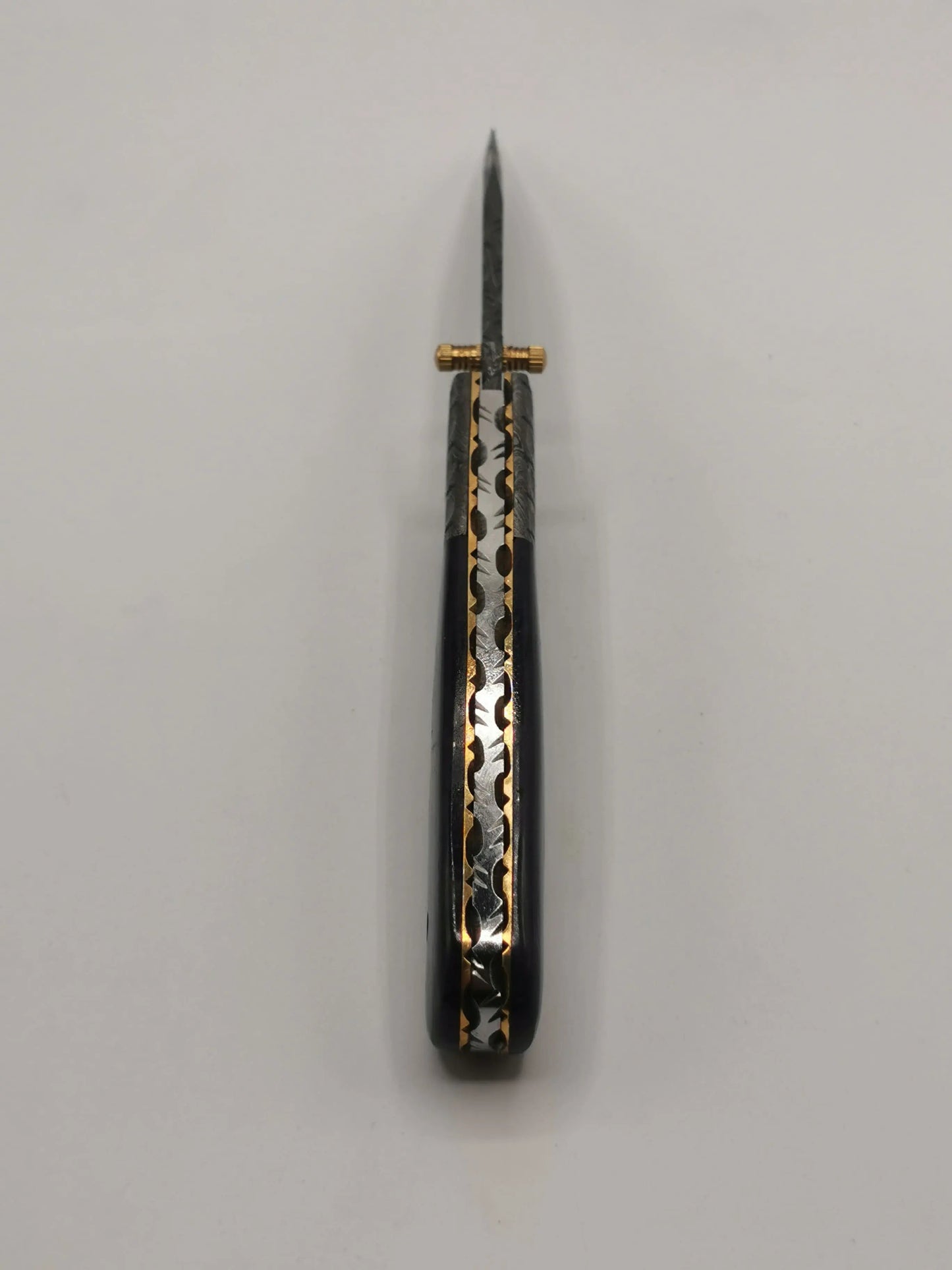 Couteau de Poche en Damas - L'Oustaou Hosteel