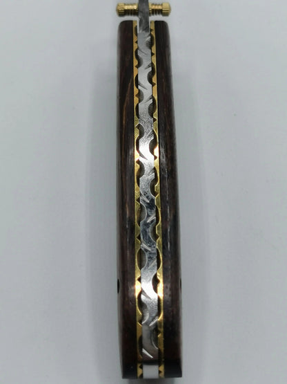 Couteau de Poche en Damas - Le Baou Hosteel