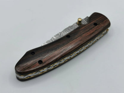 Couteau de Poche en Damas - Le Baou Hosteel