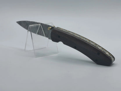 Couteau de Poche en Damas - Le Baou Hosteel