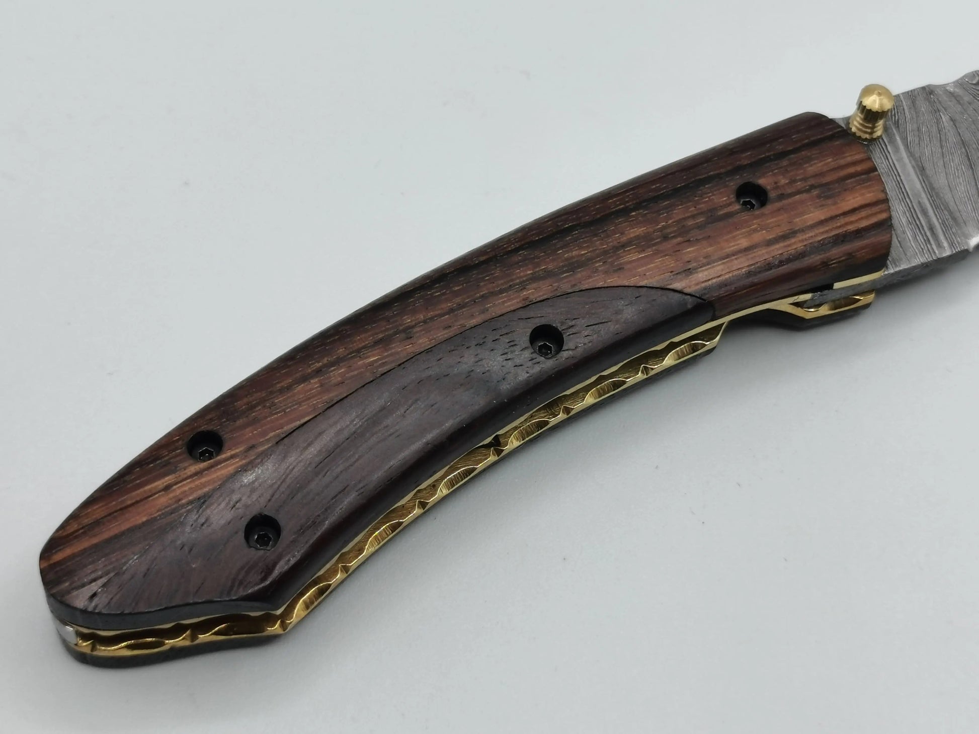 Couteau de Poche en Damas - Le Baou Hosteel