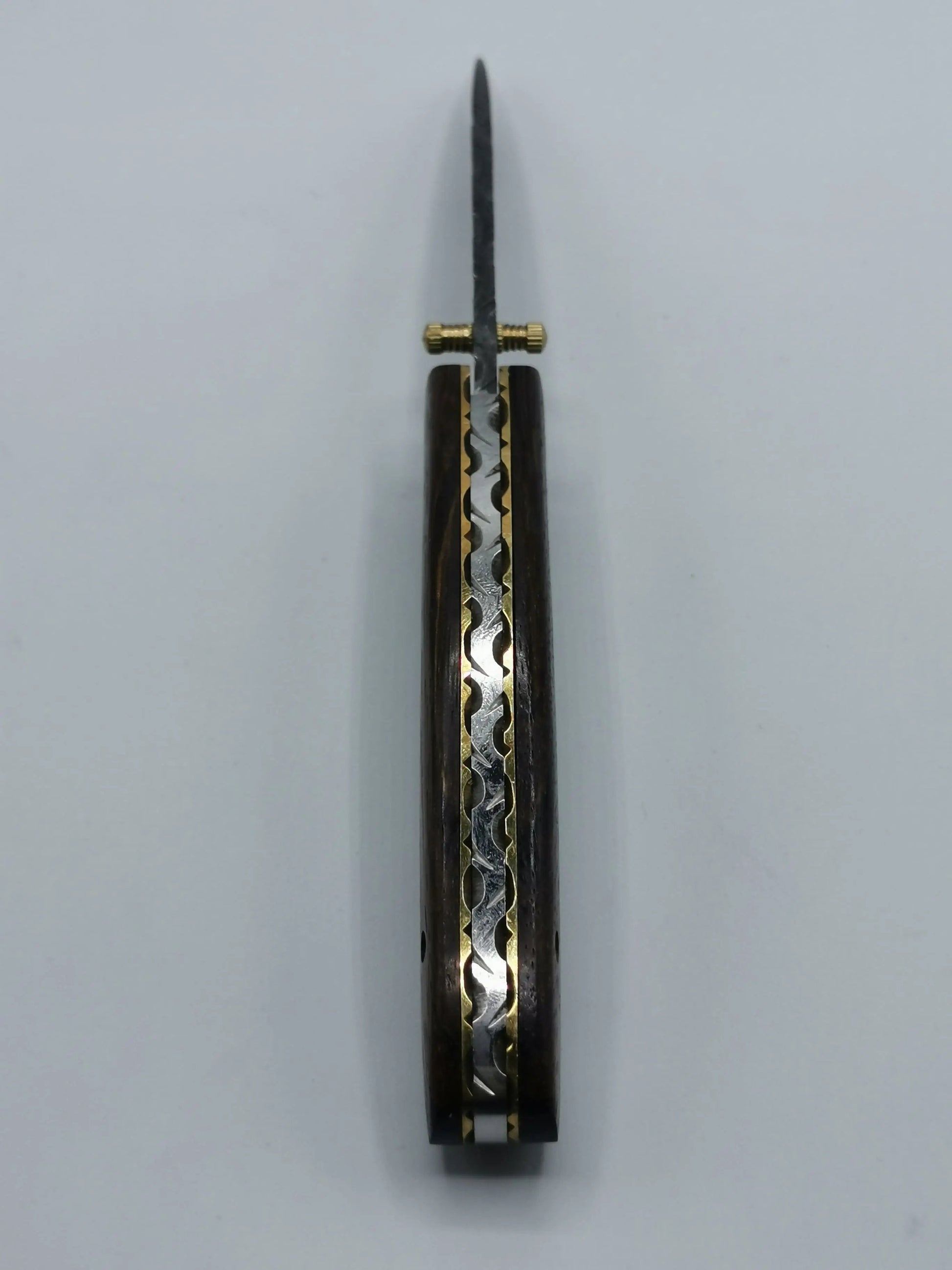 Couteau de Poche en Damas - Le Baou Hosteel