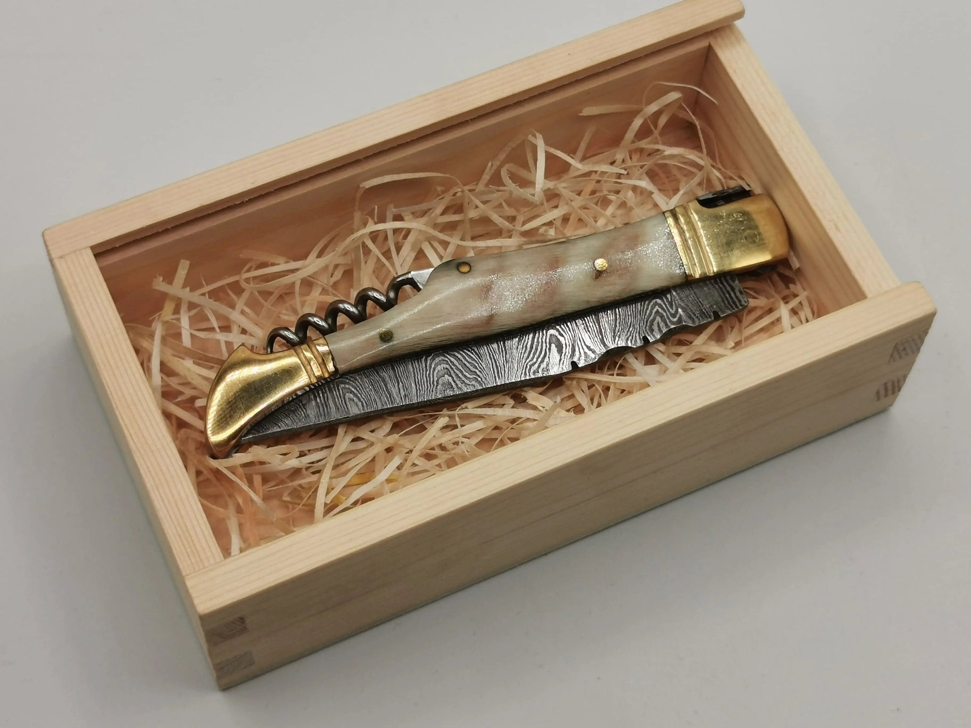 Couteau de Poche en Damas - Le Berger Hosteel