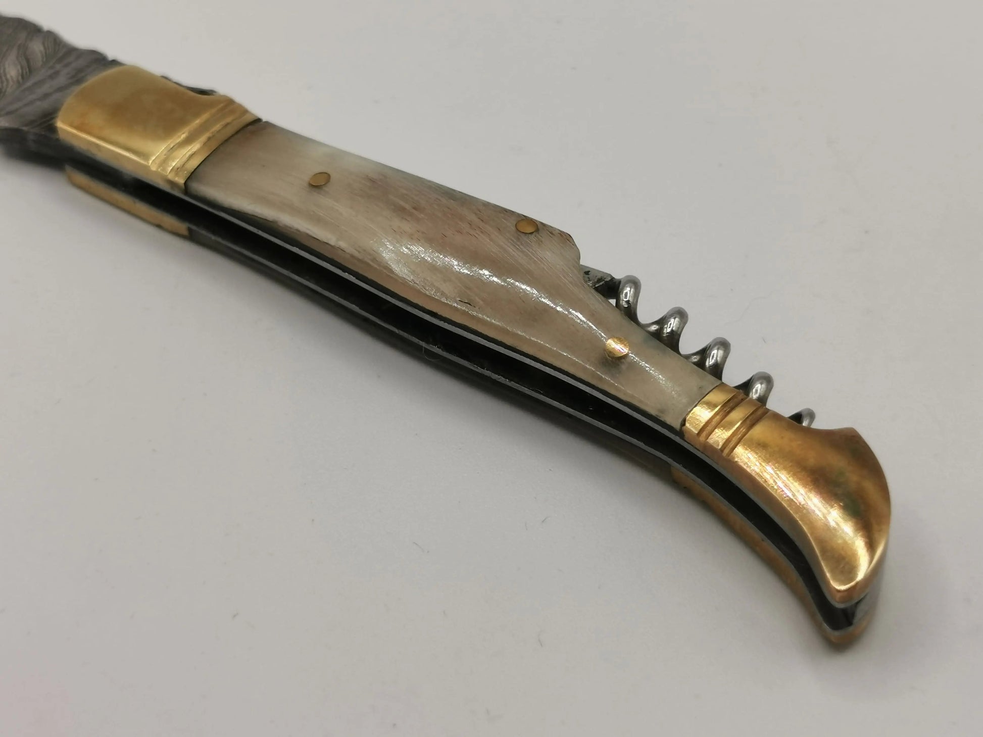 Couteau de Poche en Damas - Le Berger Hosteel