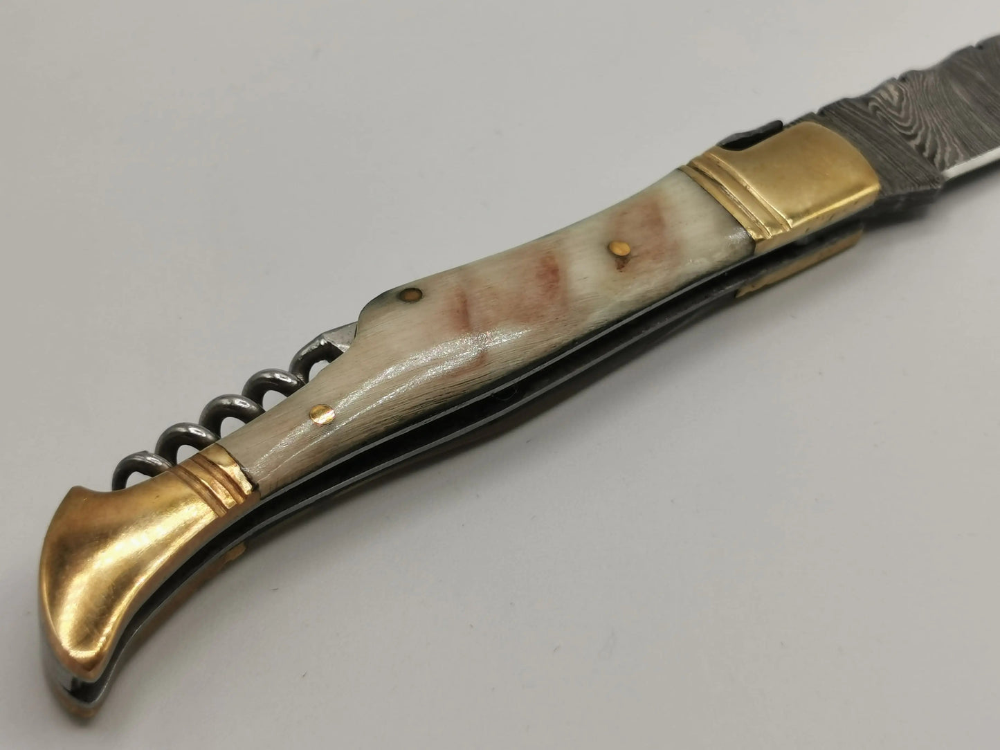 Couteau de Poche en Damas - Le Berger Hosteel