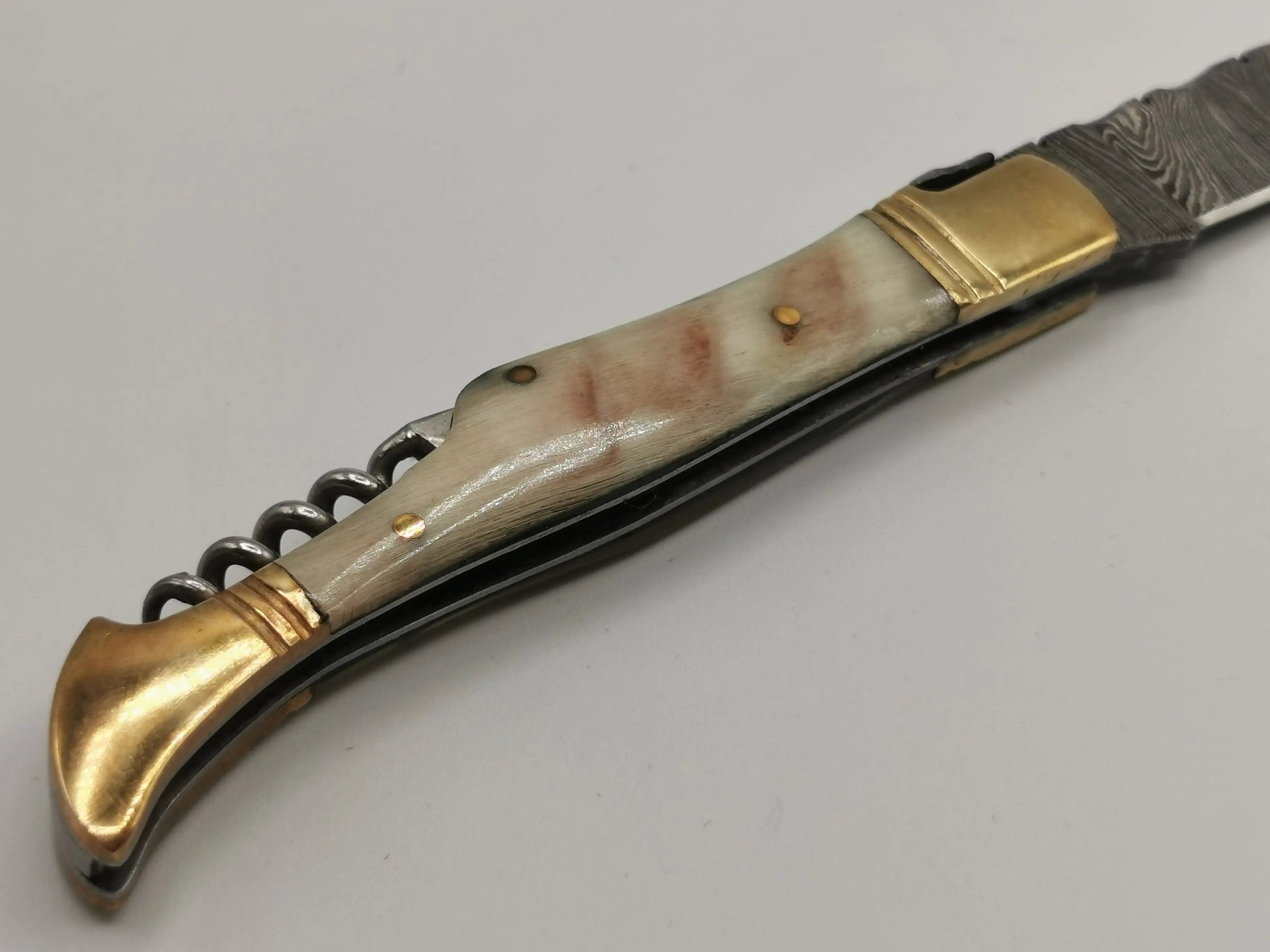 Couteau de Poche en Damas - Le Berger Hosteel