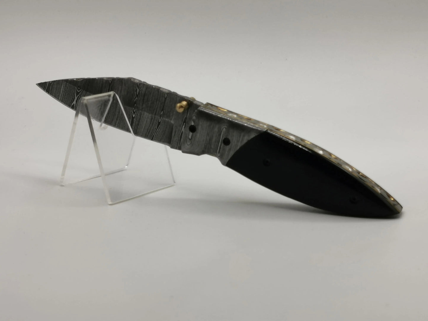 Couteau de Poche en Damas - Le Caladou Hosteel