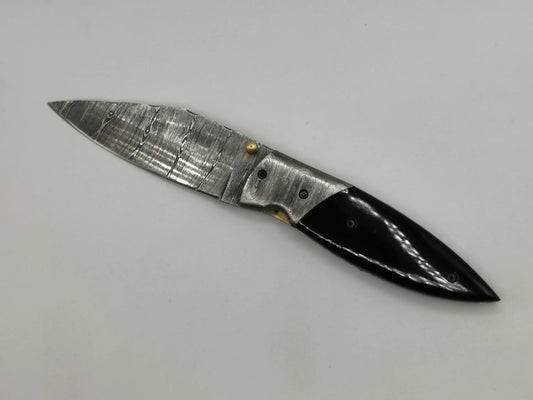 Couteau de Poche en Damas - Le Caladou Hosteel