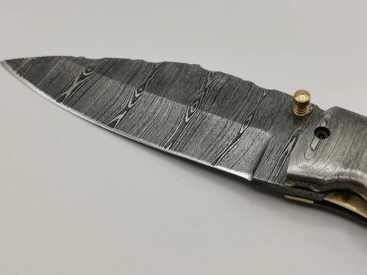 Couteau de Poche en Damas - Le Caladou Hosteel