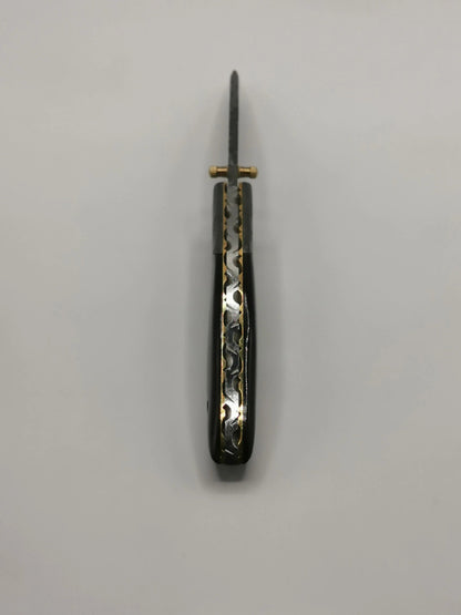 Couteau de Poche en Damas - Le Caladou Hosteel