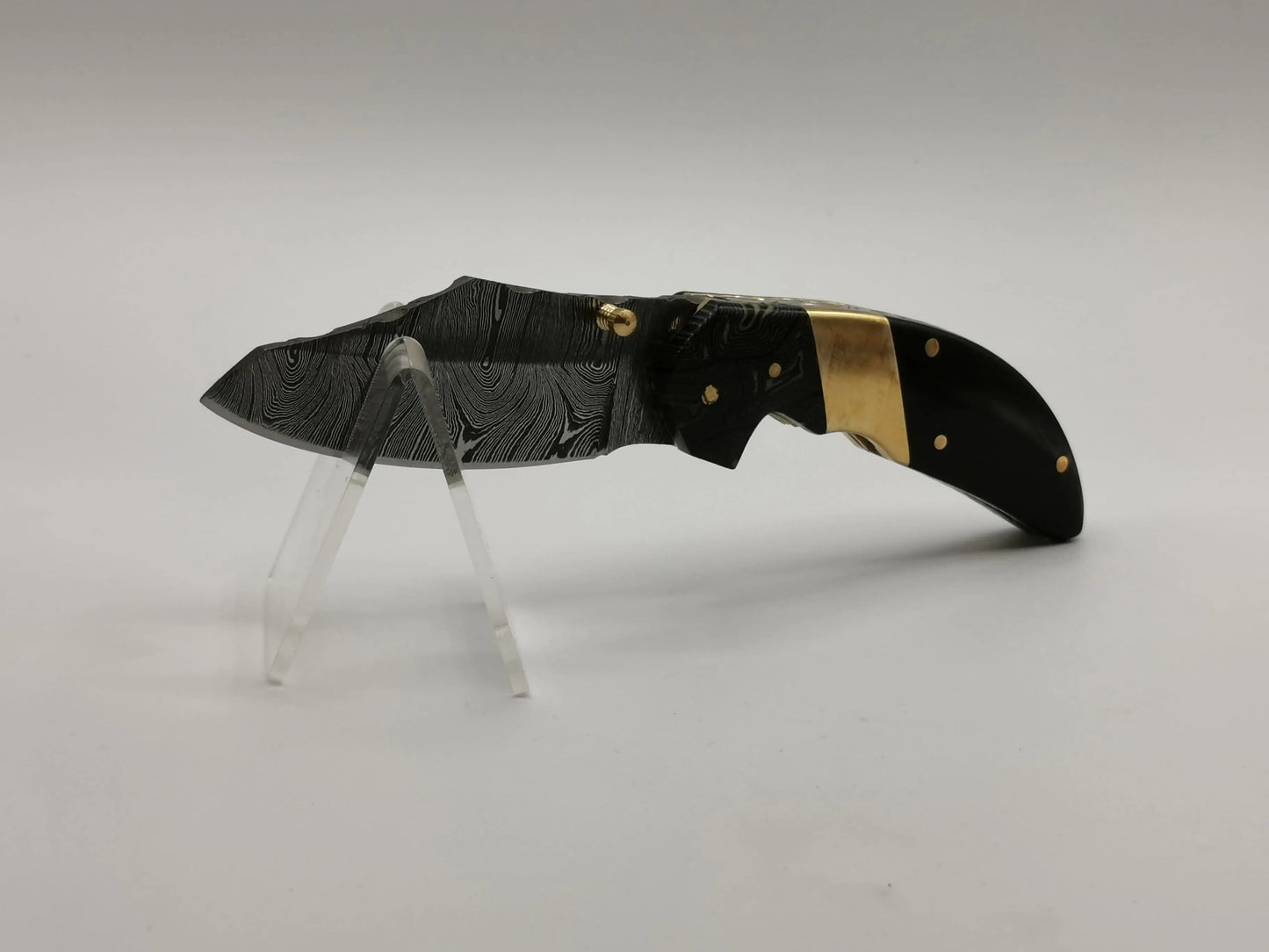 Couteau de Poche en Damas - Le Lou Venturi Hosteel