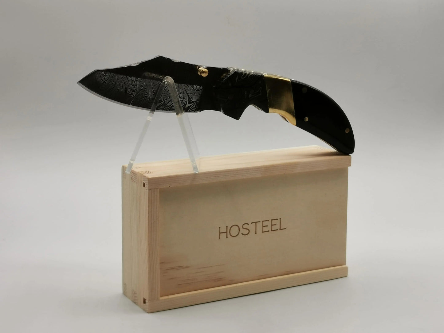 Couteau de Poche en Damas - Le Lou Venturi Hosteel