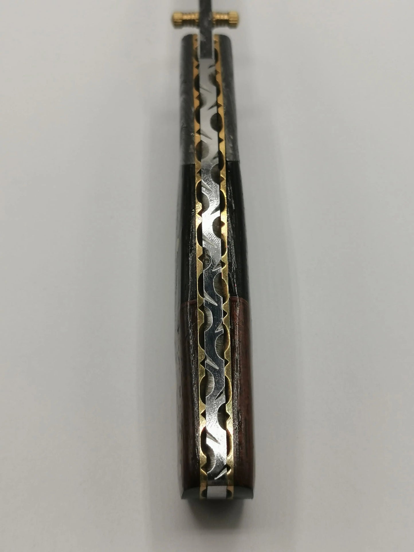 Couteau de Poche en Damas - Le Mascaron Hosteel