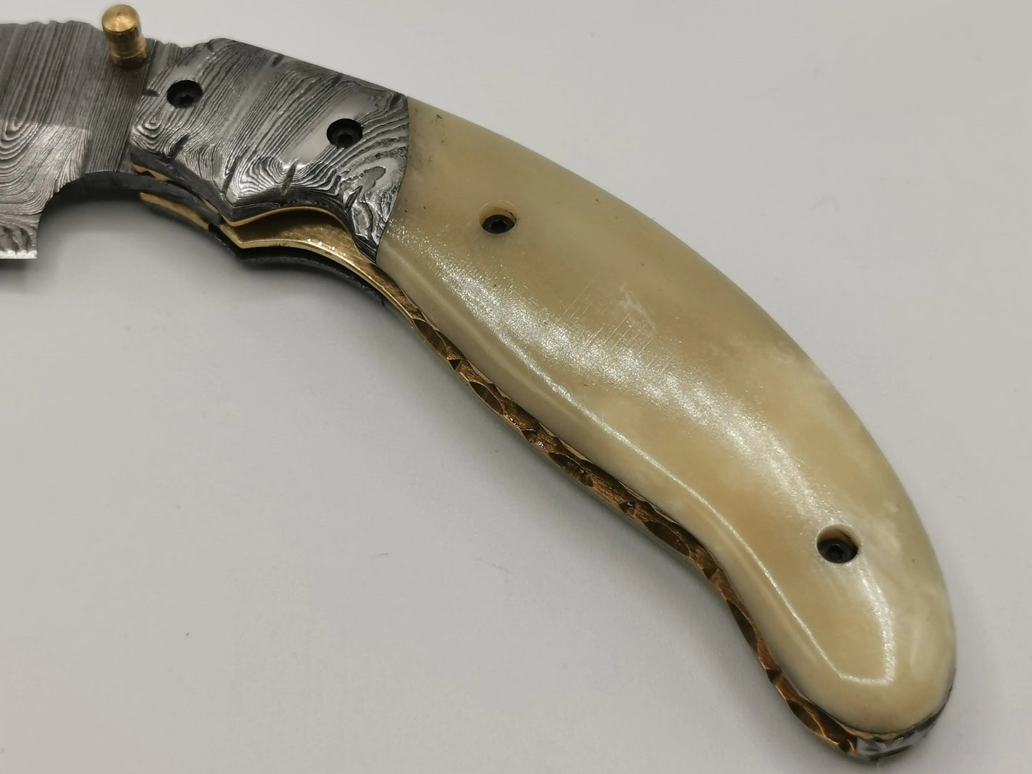 Couteau de Poche en Damas - Le Pastourel Hosteel