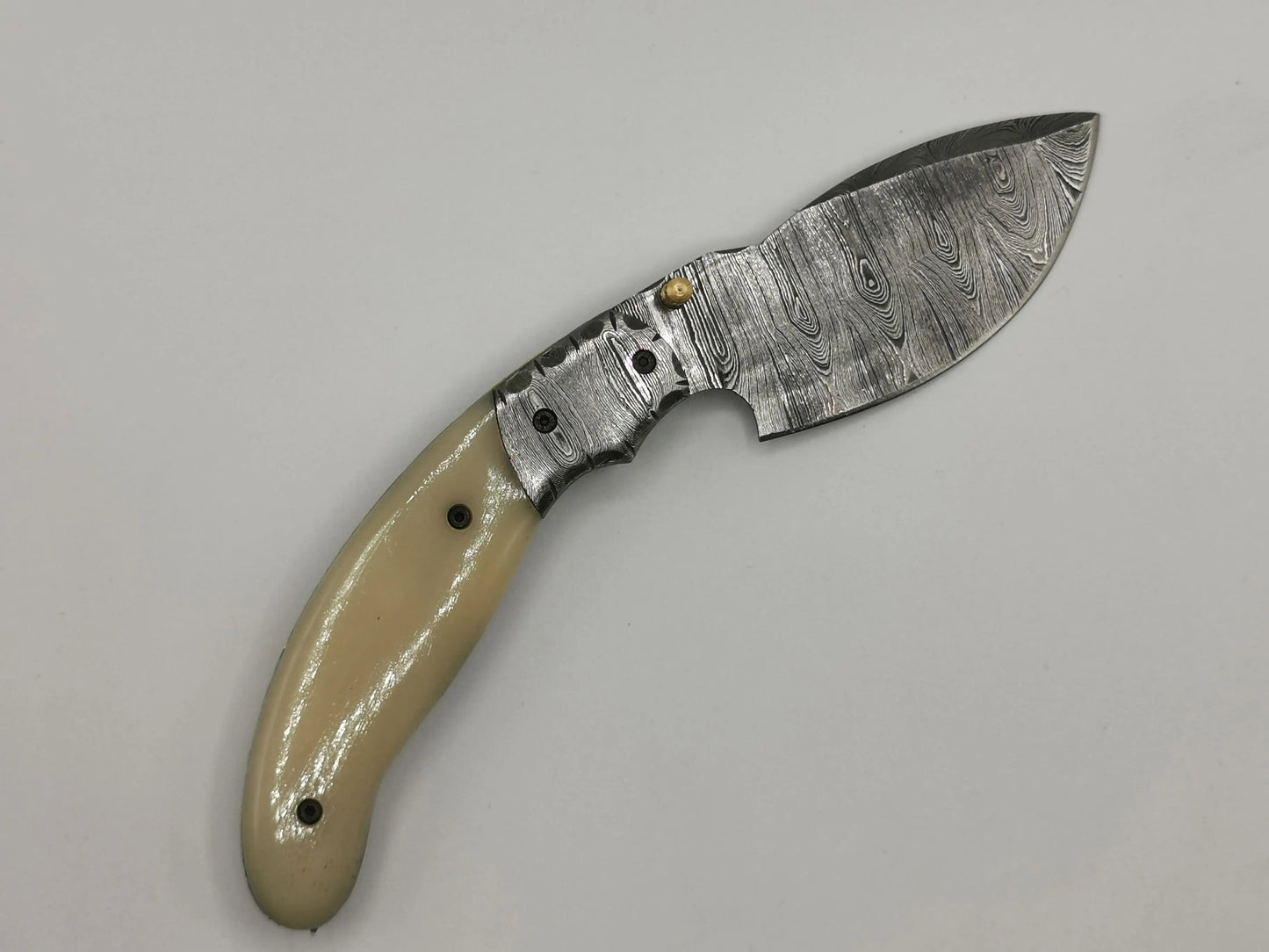 Couteau de Poche en Damas - Le Pastourel Hosteel