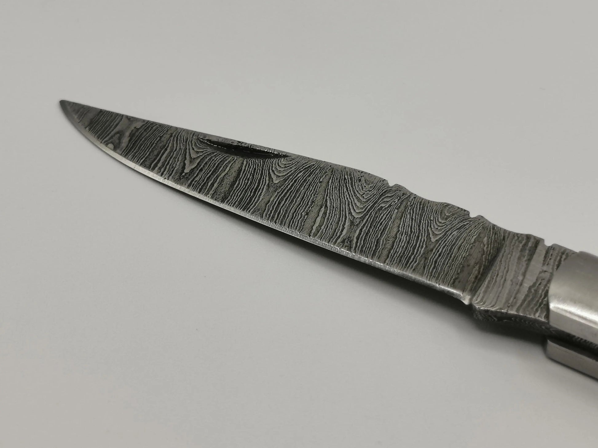 Couteau de Poche en Damas - Le Peyrasson Hosteel