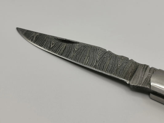 Couteau de Poche en Damas - Le Peyrasson Hosteel