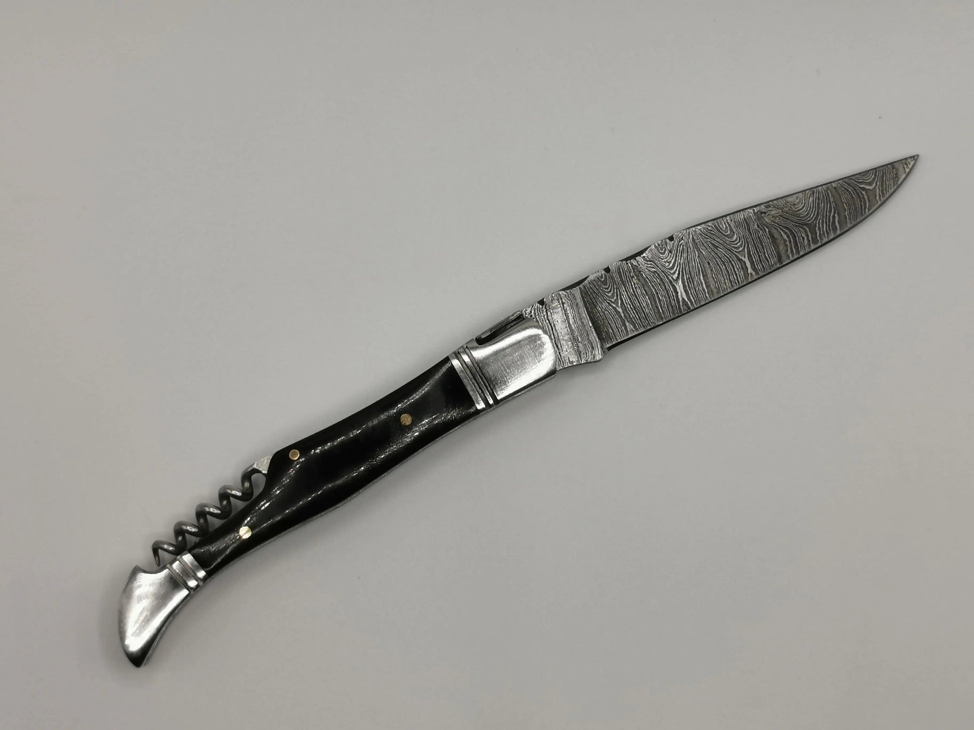 Couteau de Poche en Damas - Le Peyrasson Hosteel