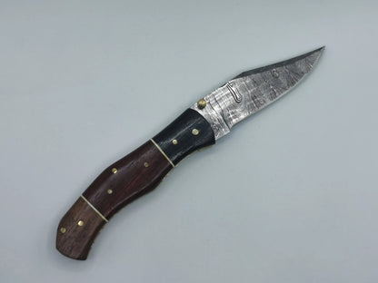 Couteau de Poche en Damas - Le Roucas Hosteel